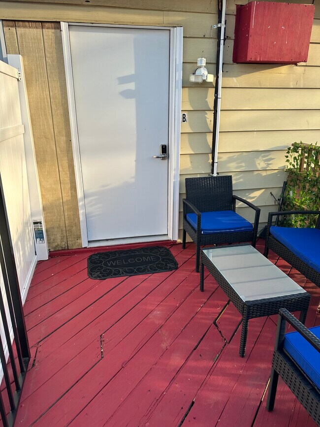 Building Photo - 3826 W 9th St