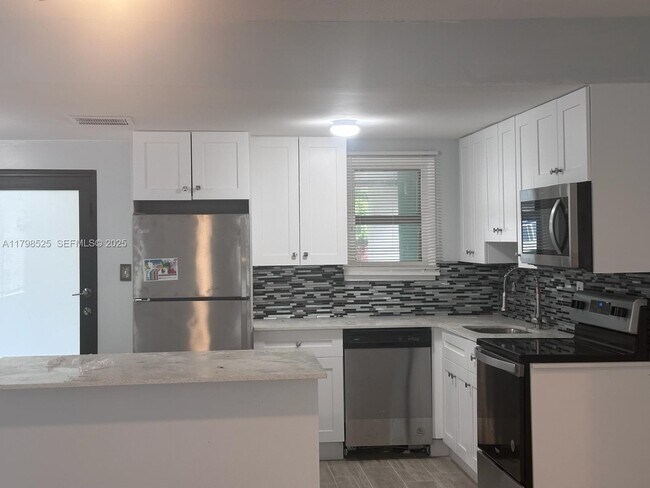 Building Photo - 209 SW 5th St