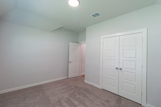 Building Photo - 3603 Ray Roberts Dr