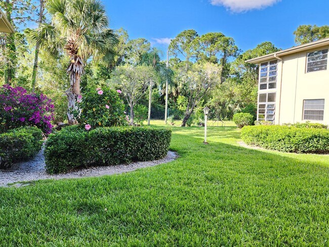 Building Photo - Magnificent 1 bedroom, 1.5 bathroom condo ...