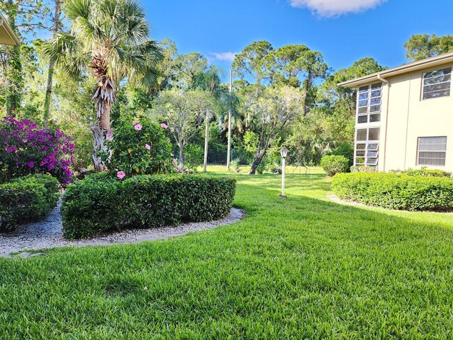 Building Photo - Magnificent 1 bedroom, 1.5 bathroom condo ...