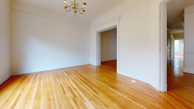 Building Photo - 38 Alma St