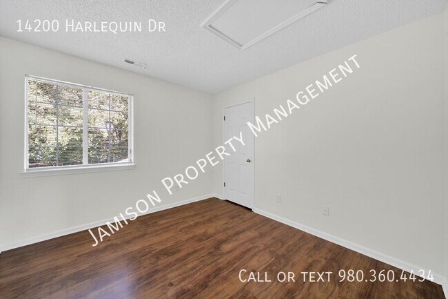 Building Photo - 14200 Harlequin Dr