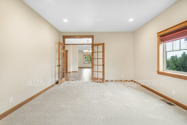 Building Photo - 3270 N Waterwood Ln