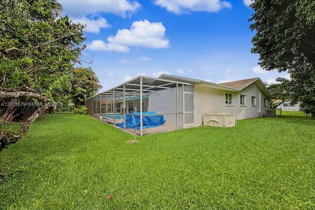 Building Photo - 7100 SW 119th St