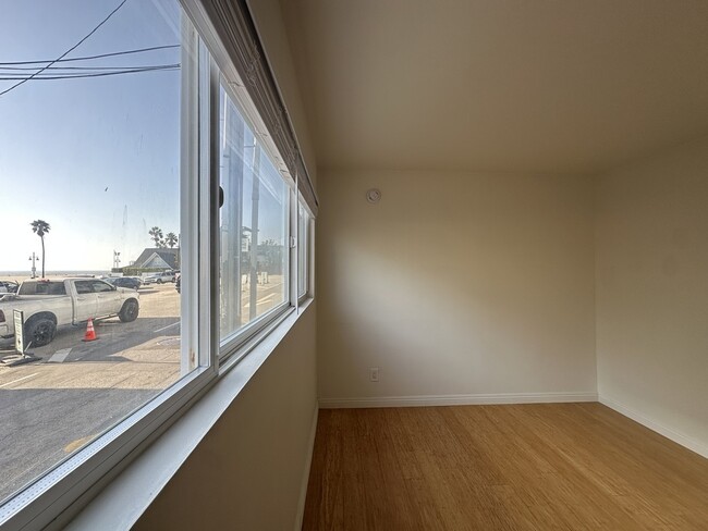 Building Photo - 23 Thornton Ave