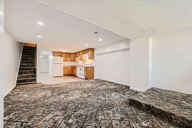 Basement/living room - 327 Elrino St