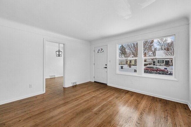 Building Photo - 18525 Westmoreland Rd