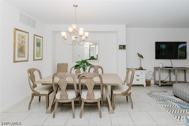 Building Photo - 5739 Oakmont Ct
