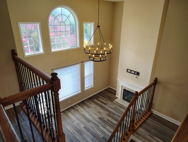Building Photo - 110 Ruland Cir
