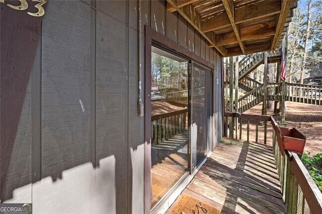 Building Photo - 3200 Rim Cove Dr