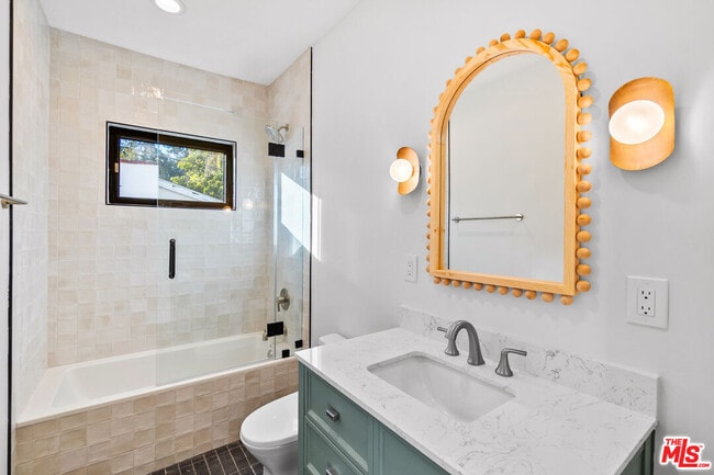 Building Photo - 8587 Rugby Dr