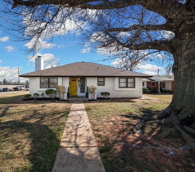 Building Photo - 5800 NW 45th St