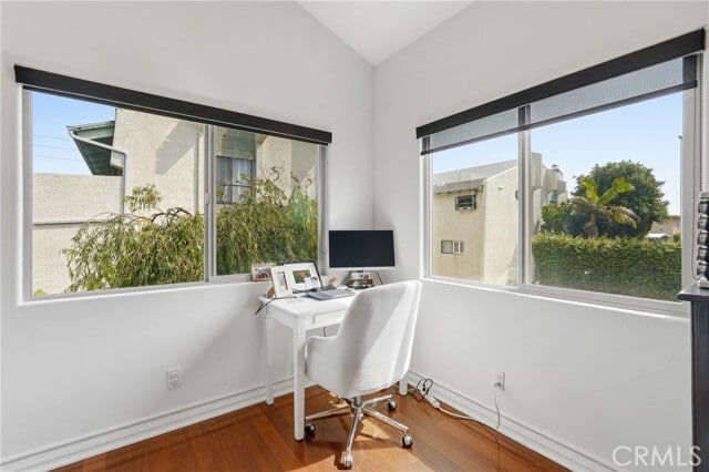 Building Photo - 2111 Carnegie Ln