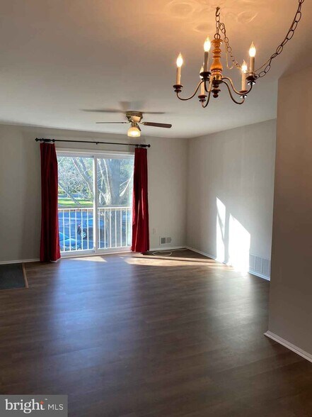 Building Photo - 15 Azalea Ct