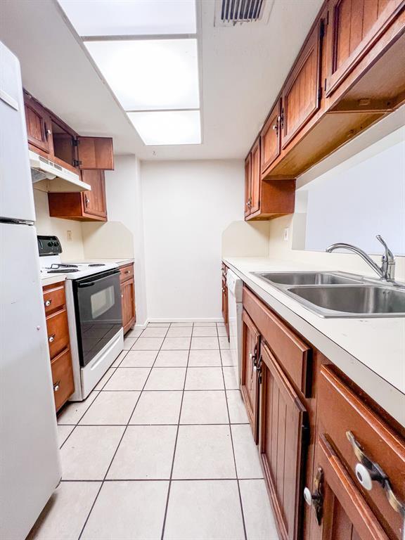 Building Photo - 12933 High Star Dr
