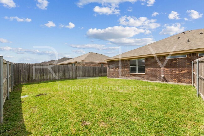 Building Photo - PM1-TEMP603 W Karey Dr
