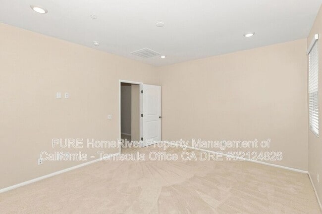 Building Photo - 40702 Birchfield Dr