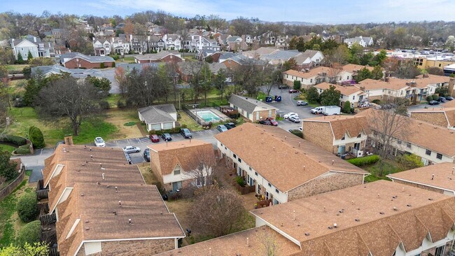 Building Photo - 2116 Hobbs Rd