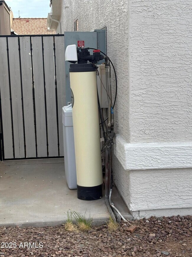 Building Photo - 6121 E Hermosa Vista Dr