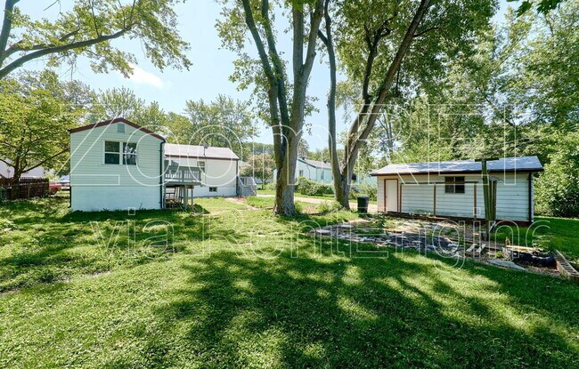 Building Photo - 3361 Delta Dr