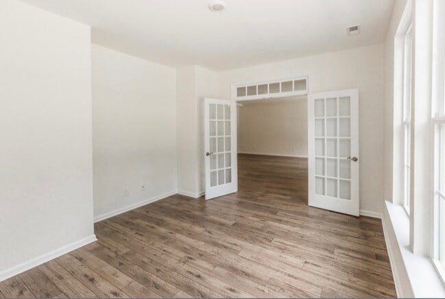 Building Photo - 3913 Northridge St