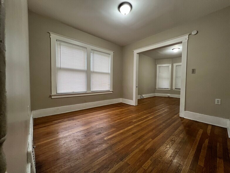 Building Photo - 1943 W Bethune St