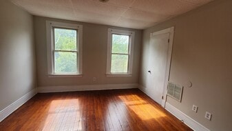 Building Photo - 114 Cedar Hill Ave