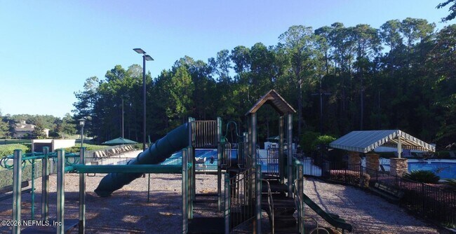 Building Photo - 539 Hedgewood Dr