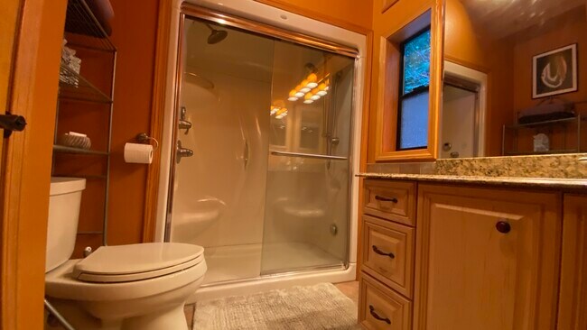 Full Bath shared by Bedrooms 2 and 3 - 26927 Manzanita Ct