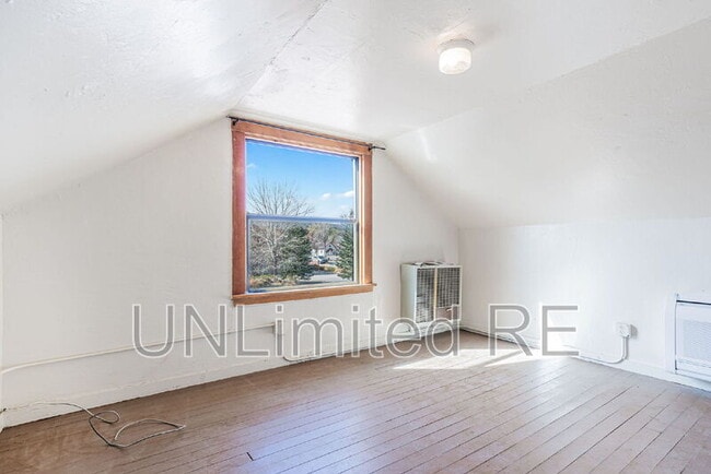 Building Photo - 306 S Humphreys St