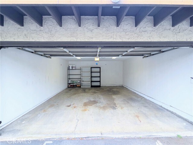 Building Photo - 3701 Country Club Dr