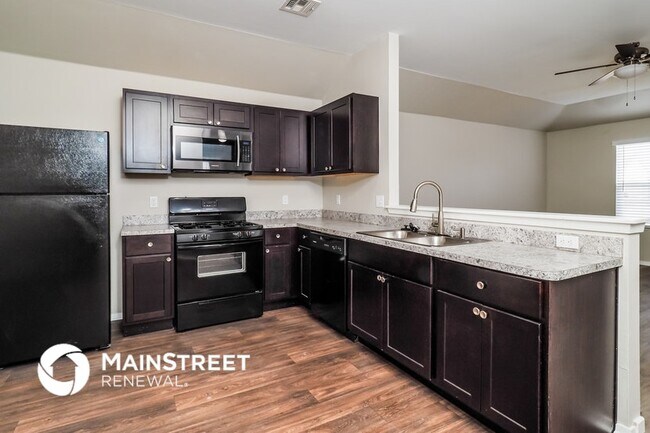 Building Photo - 5621 Gadwall Rd