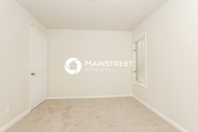 Building Photo - 3 Bedroom Pet-Friendly Home in HERMITAGE, TN with Main Street Renewal