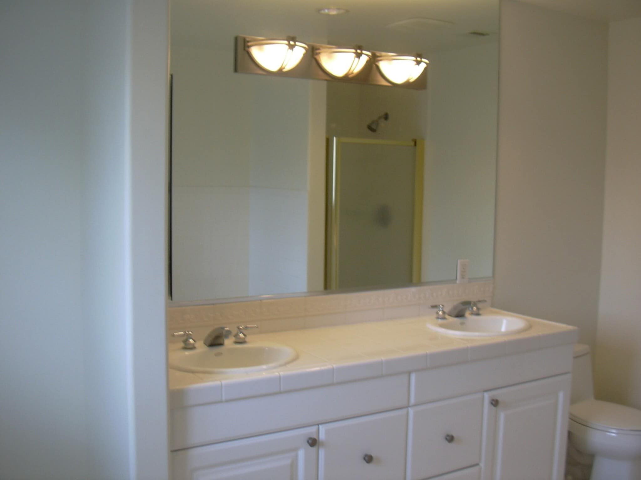 Double vanity - 1717 Armacost Ave