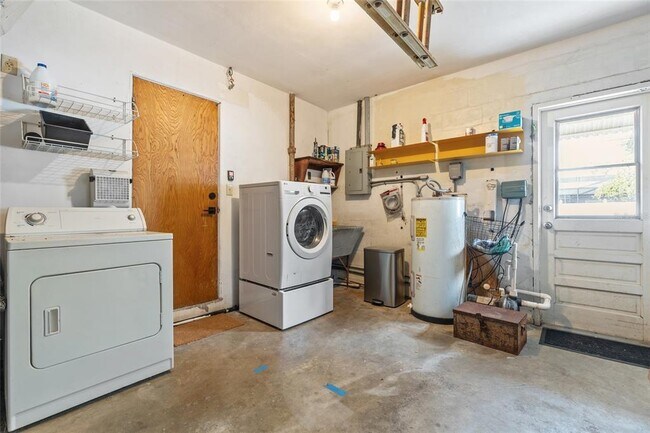 Building Photo - 2700 67th St N