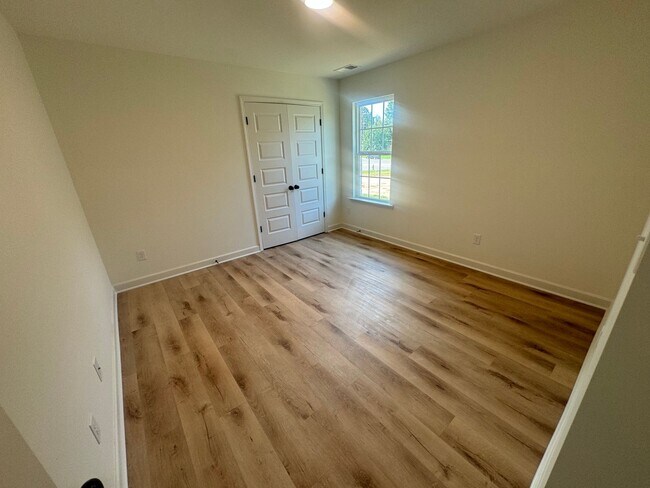 Building Photo - 8960 Acorn Ln