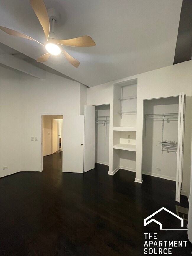 Building Photo - 913 N Honore St