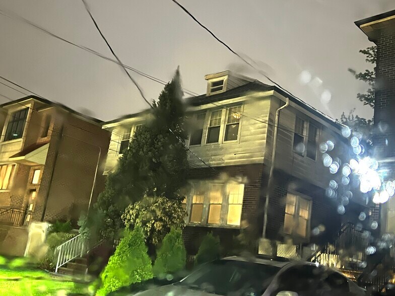 Building Photo - 68 Lafayette Ave