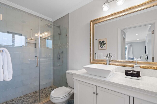 Building Photo - 2001 NW 36th St