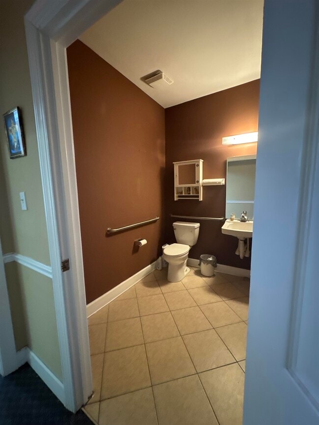 Building Photo - 2709 Killarney Way