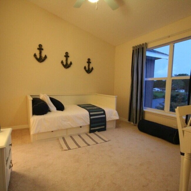 Building Photo - 2609 Emerald Lake Ct