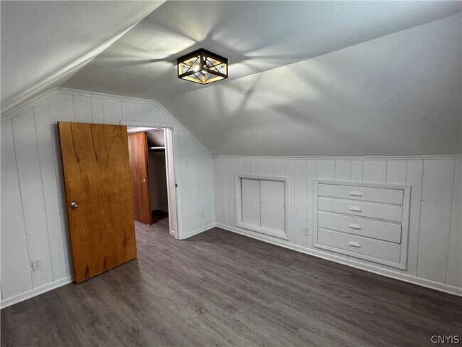 Building Photo - 103 Rockland Dr