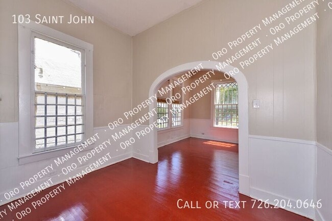 Building Photo - Nice Historic Home Near  Downtown