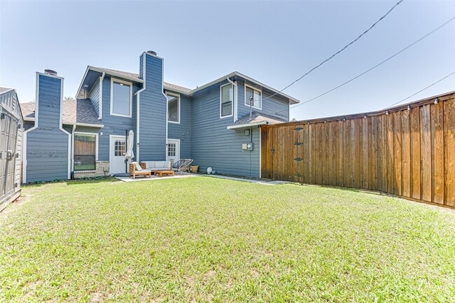 Building Photo - 6801 Alissa Dr