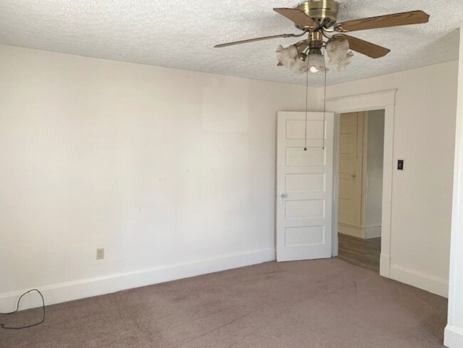 Building Photo - 127 Langhorne Ave