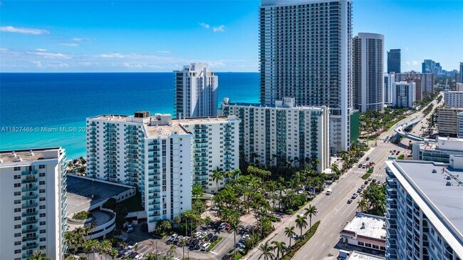 Building Photo - 3901 S Ocean Dr