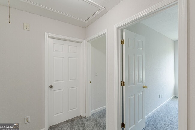 Building Photo - 274 Brookview Dr