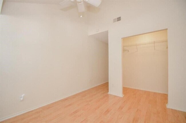 Building Photo - 1103 Dulles Ave