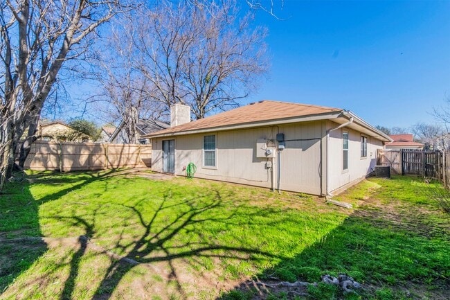 Building Photo - 7512 Down Hill Dr